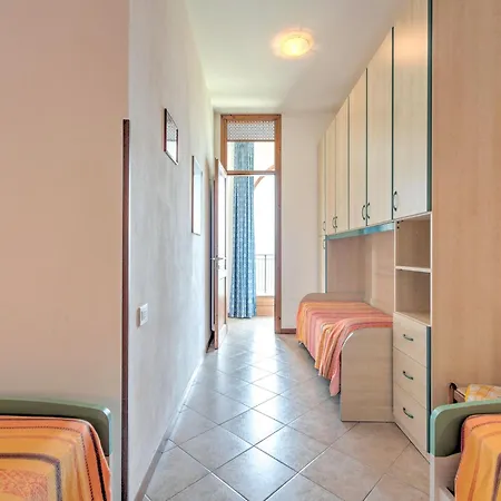 Climb, Cruise & Dine Como, Cleaning Included Apartment Gravedona